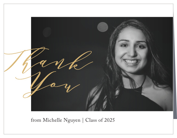 Wow your friends and family with our Simple Signature Graduation Thank You Card. 